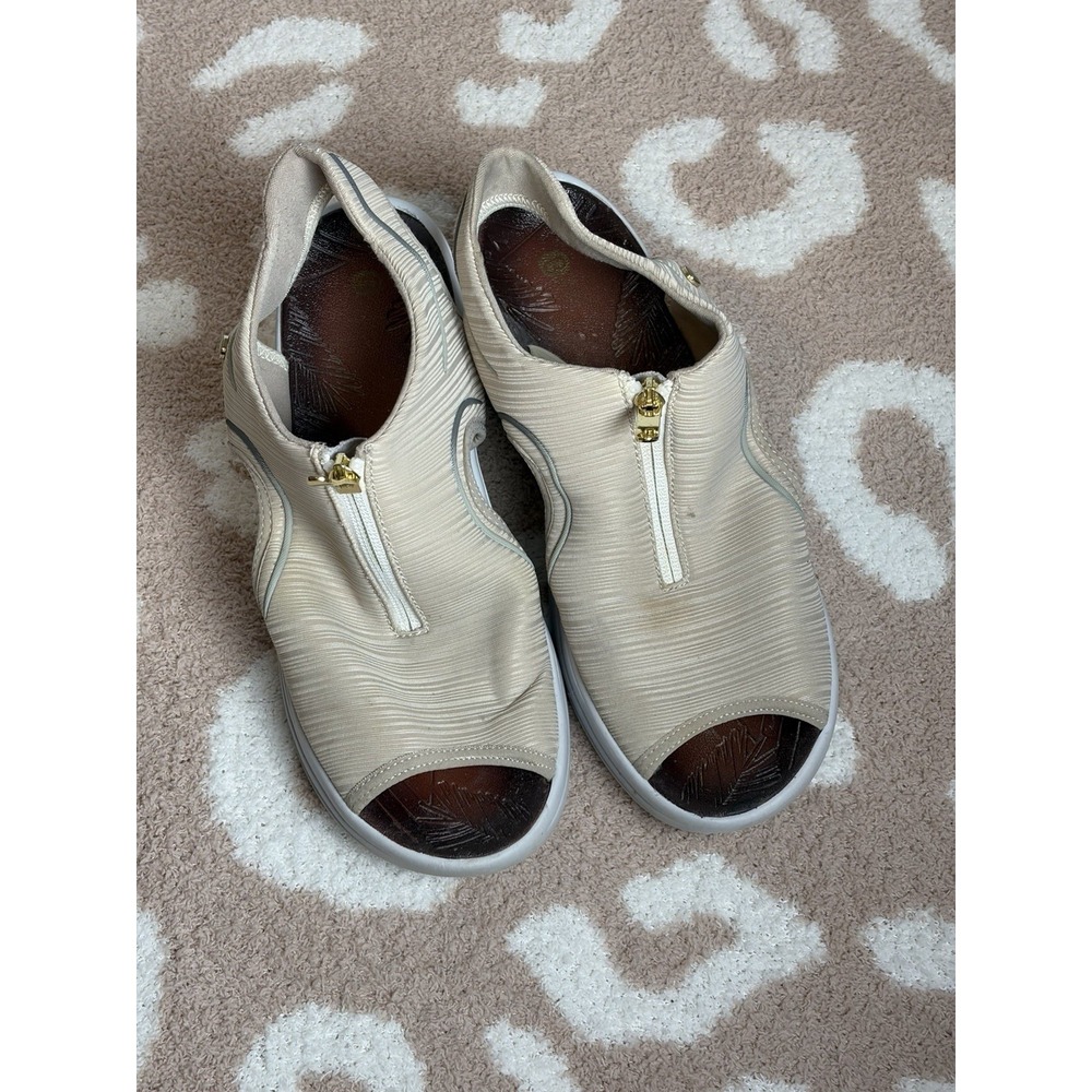 BZees Sandals Womens Vinny Zip Front Beige Wedge Heel Comfort, 9.5m